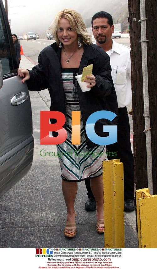 Britney Spears Leaves Mexican Restaurant