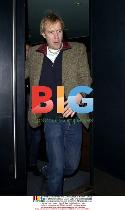Rhys Ifans leaves Kilo Bar in London
