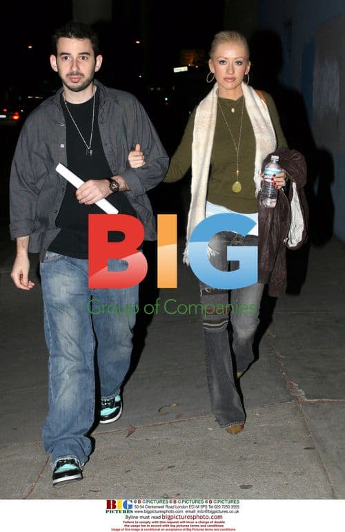 Christina Aquilera visits vintage store