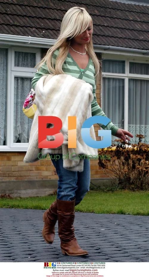 Chantelle Houghton Leaves Essex Home