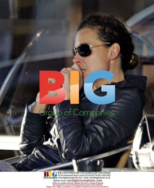 Minnie Driver Relaxing at West Hollywood Cafe