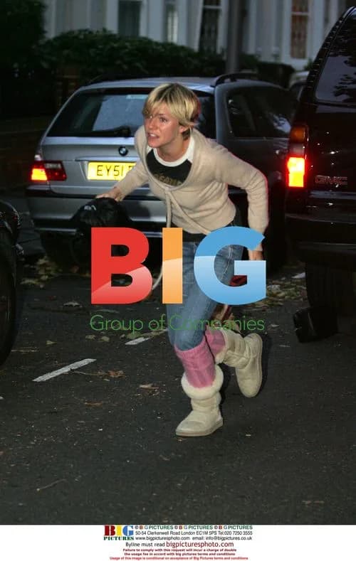 Sienna Miller confronts paparazzi