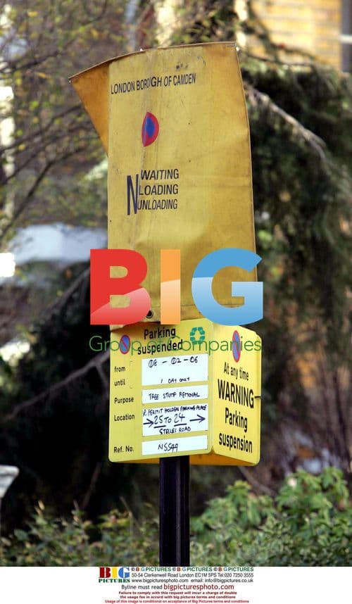 Jude Law's Car Towed in London