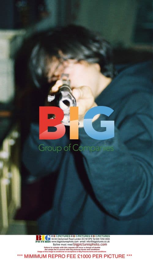 Pete Doherty and Carl Barat in 2004