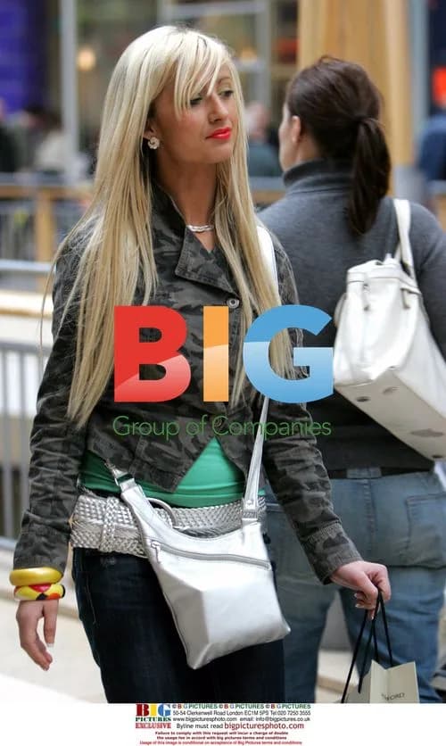 Chantelle Houghton Goes Shopping