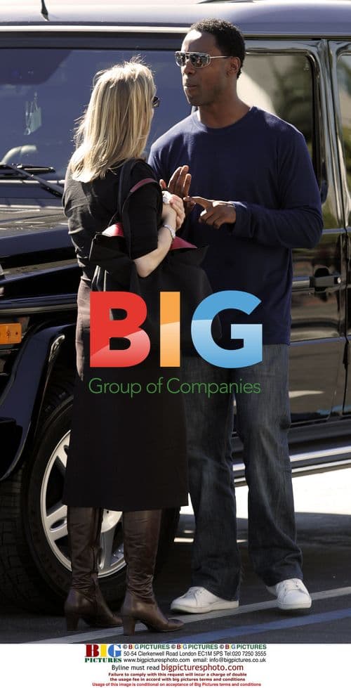 Isiah Washington flirts at Fred Segal