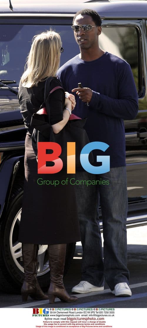 Isiah Washington Flirts at Fred Segal