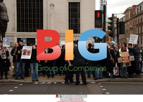 Anneka Svenska and Cindy Jackson protest outside Chinese Embassy