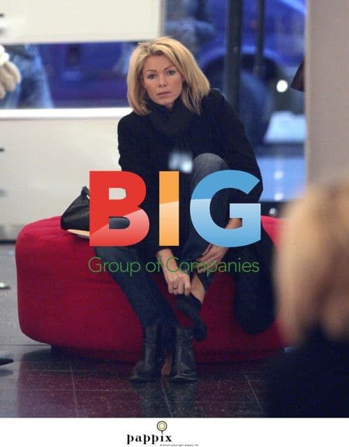 Nell McAndrew Shoe Shopping in London