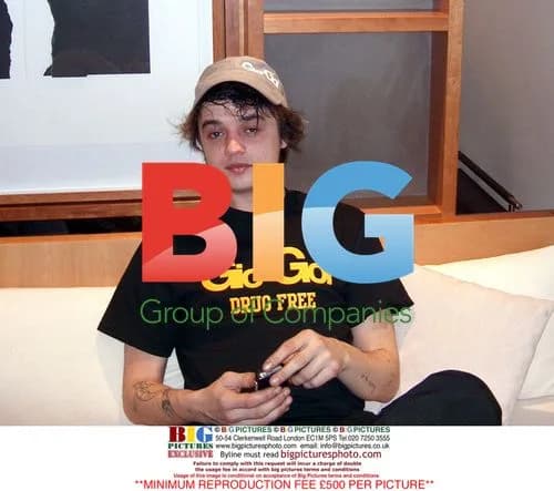 Pete Doherty seen in drug-related t-shirt