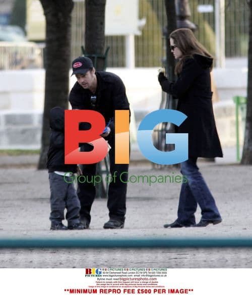 Brad Pitt, Angelina Jolie, and Maddox enjoy day in the park