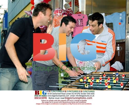 Robbie Williams and friends out in LA