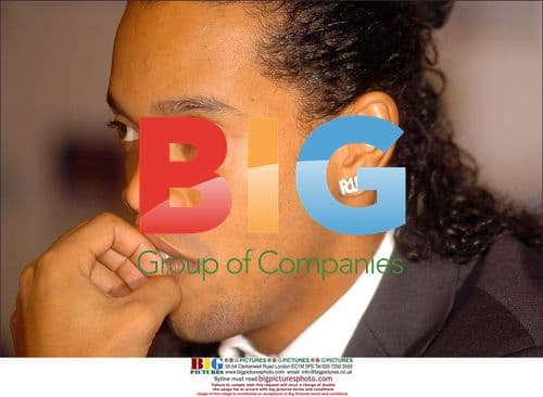 Barcelona Stars Pose for Charity School Photos