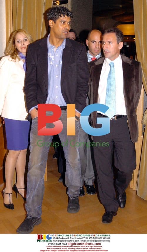 Barcelona Players Promote Charity School in Brazil