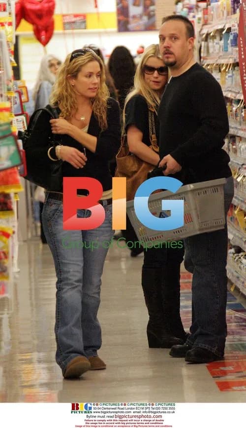 Jessica Simpson Shopping on Valentine's Day