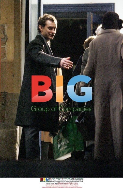 Jude Law on film set of 'Your Holiday'