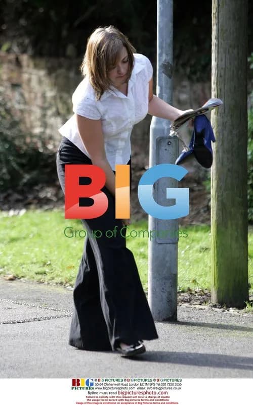 Charlotte Church Leaves Driving Lesson