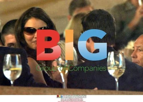 Tom Cruise and Katie Holmes at Bendalong Bar