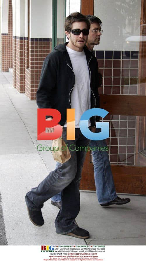 Jake Gyllenhaal & Father Shopping in Beverly Hills