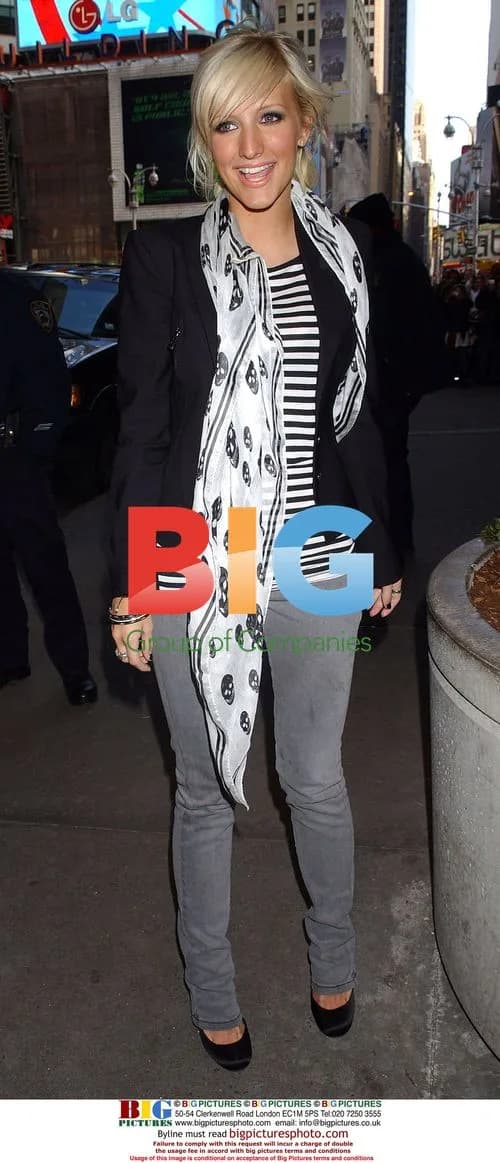 Ashlee Simpson at MTV TRL Awards