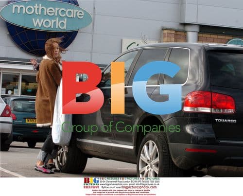 Rachel Flintoff Shops for Baby