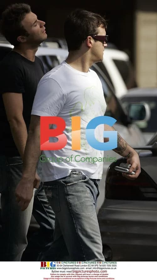 Robbie Williams with friends in Beverly Hills