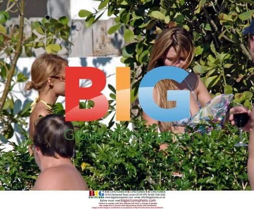 Nicole Richie Shows Off Skinny Frame in Miami