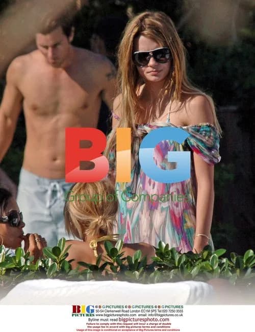 Nicole Richie Shows Ribs in Bikini