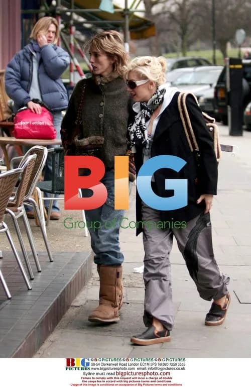 Pregnant Gwen Stefani out with friend in London