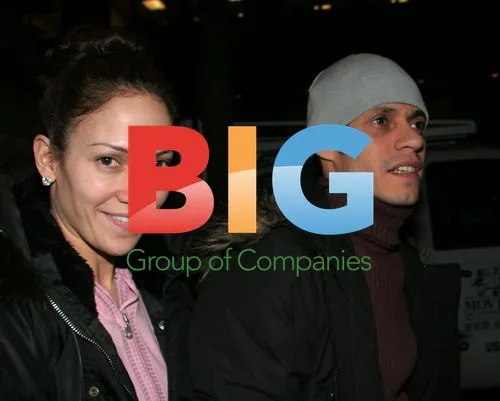 Jennifer Lopez and Marc Anthony on movie set