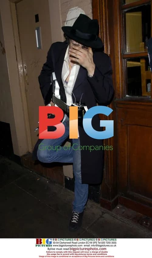 Pete Doherty entertains fans before jazz show