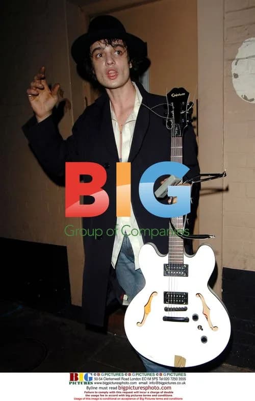 Pete Doherty entertains fans in London