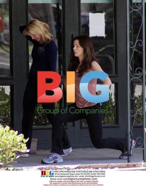 Kate Beckensale Gym Visit and House Hunting