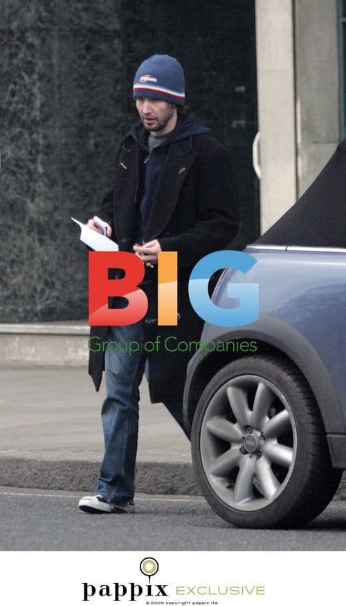 James Blunt leaves Apple store in London