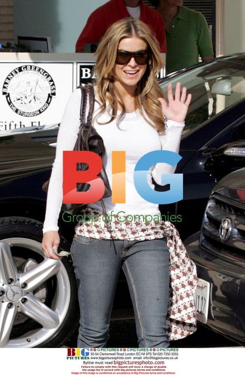 Carmen Electra goes shopping in Beverly Hills