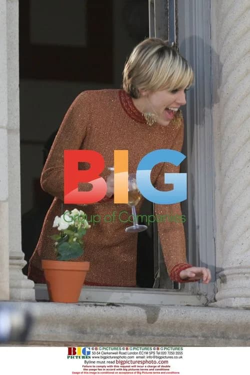 Sienna Miller on set of 'The Factory Girl'