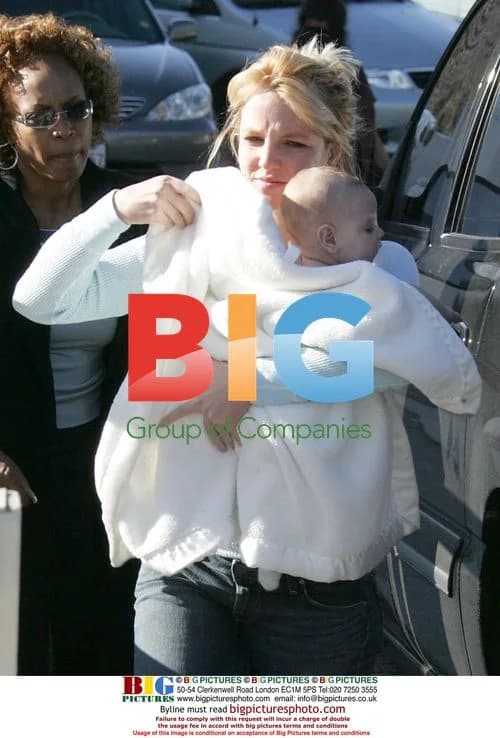 Britney Spears introduces baby at Hindu Temple