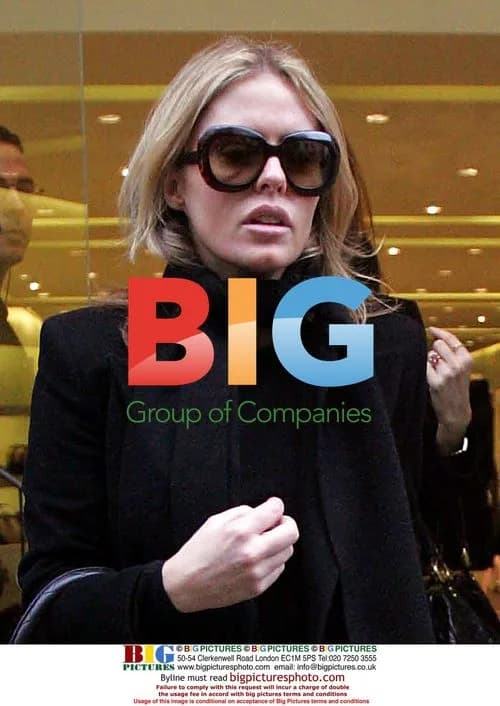 Patsy Kensit and friend shopping in Mayfair