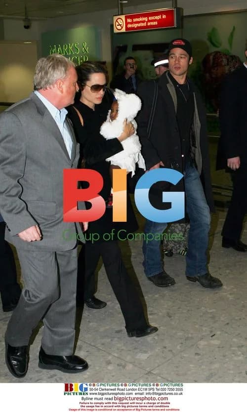 Jolie and Pitt Arrive at Heathrow