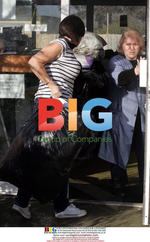 Jade Goody Locked Out of Car