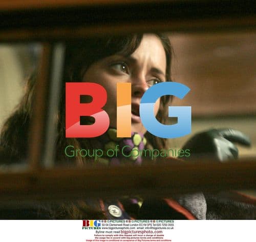 Christina Ricci on London bus set