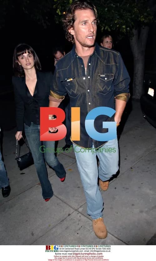 Matthew McConaghey and Penelope Cruz go to dinner