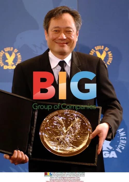 Ang Lee Holds DGA Award