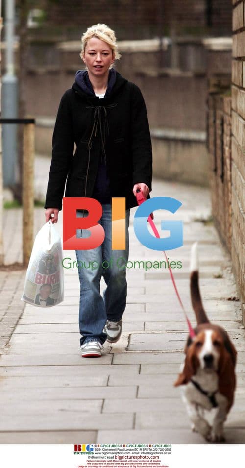 Sara Cox takes daughter to nursery and walks dog