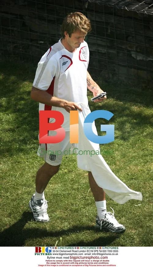 David Beckham and England's national team warming up