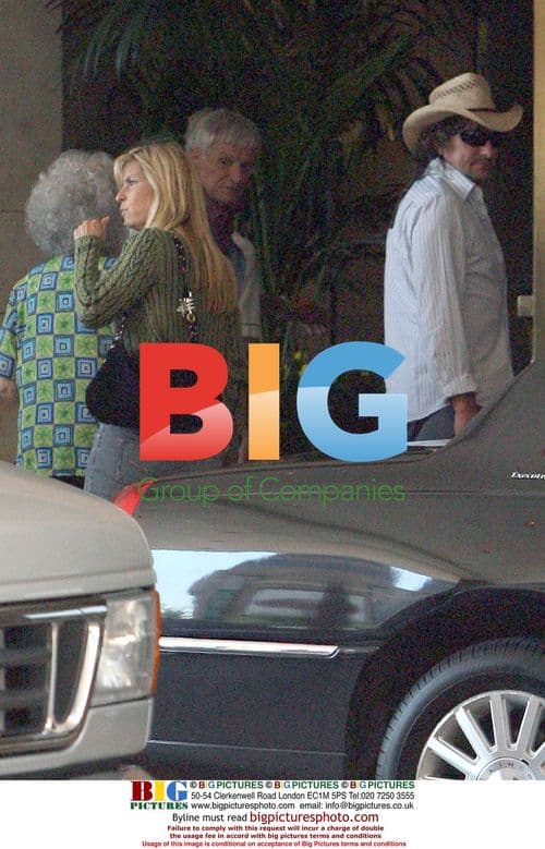 Richie Sambora visits dad in Texas hospital