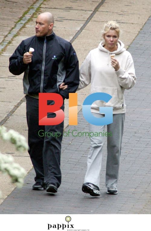 Nell McAndrew and Boyfriend Enjoy Ice Cream