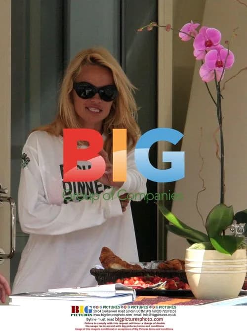 Pamela Anderson celebrates birthday on yacht