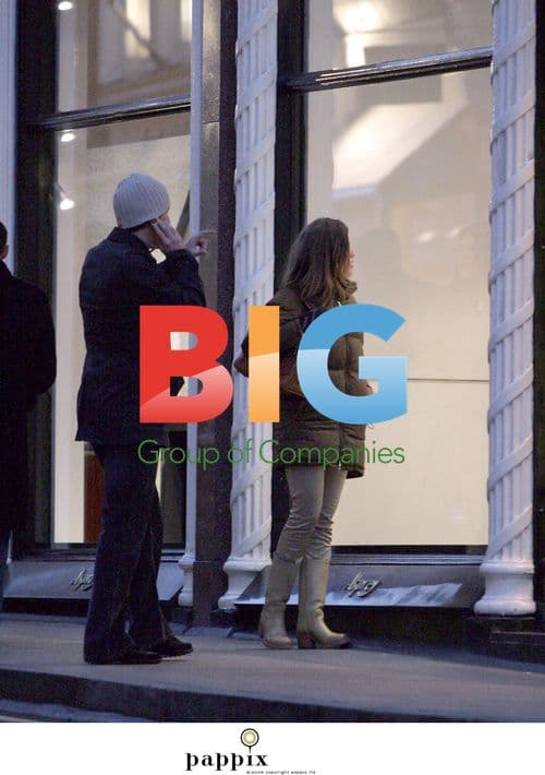 Joe Cole goes jewellery shopping with girlfriend Carly Zucker