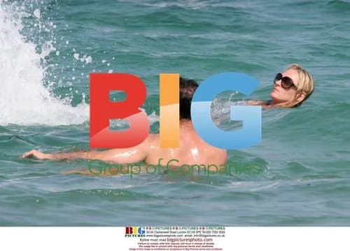 Uma Thurman with boyfriend in Saint-Tropez
